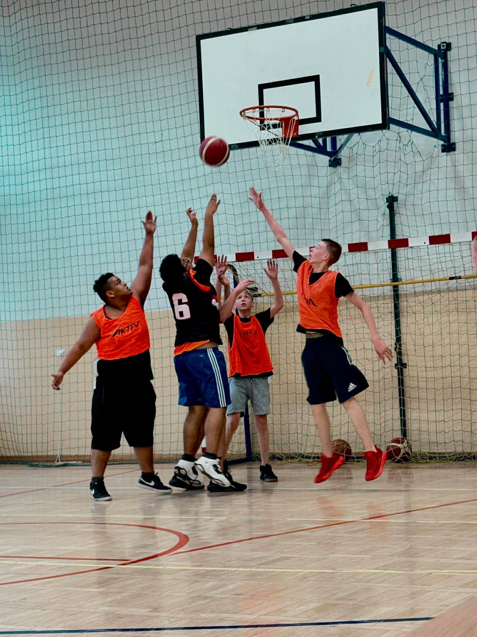 I sezon Młodzieżowej Ligi Basketu